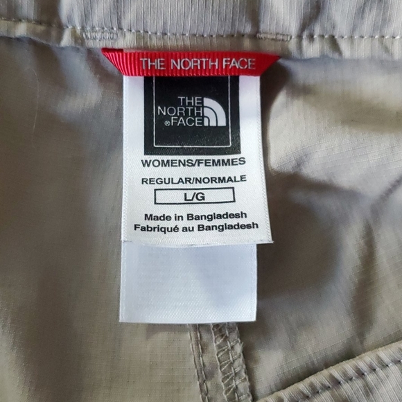 Womens Northface convertible pants - Picture 4 of 4